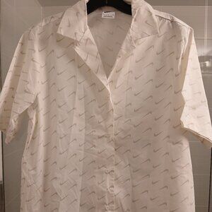 Nike Women’s Sports Casual Woven Shirt White